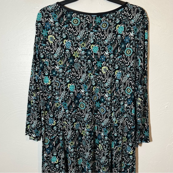 Emaline Stretchy Floral Dress MIDI Size 1X NWT - Picture 5 of 6